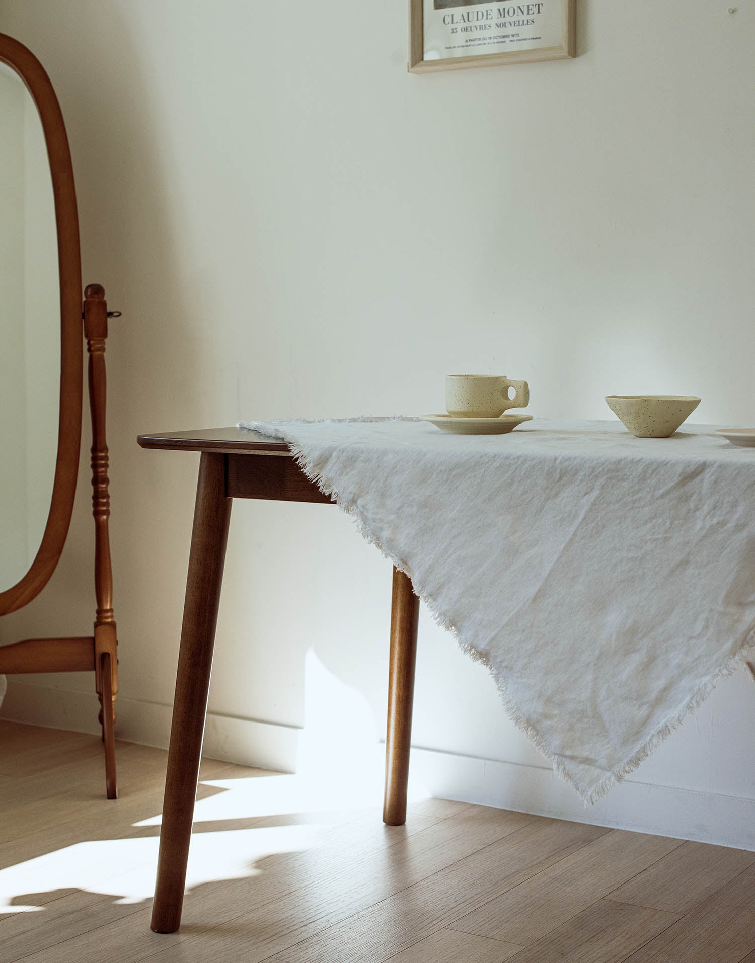 파로 테이블 스로우 오프 화이트