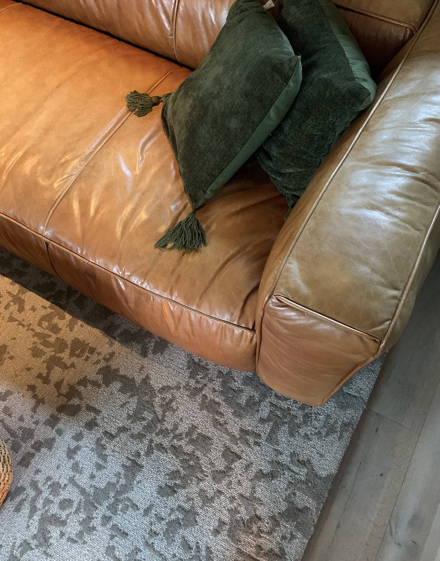 [Upper Class] REXURE 테일러 메이드 벨기에 리넨 러그 헤이칸트