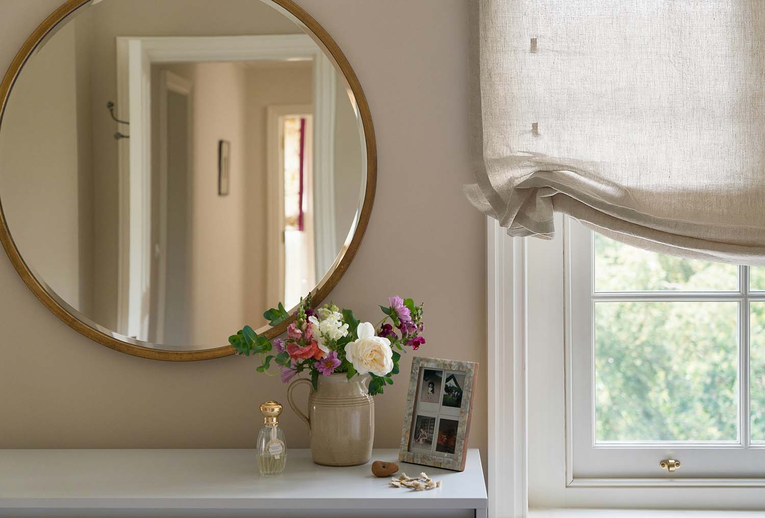 구다모 이탈리아 린넨 로만쉐이드 커튼, 거실 침실 서재 주방 등 다양한 공간에 어울리는 내추럴 헴프 오트밀 릴랙스 디자인의 맞춤제작 리넨 로만쉐이드