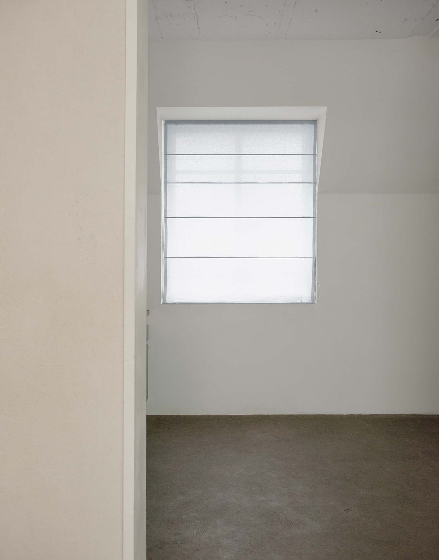 유럽 이탈리아 프리미엄 리넨 하우스 구다모, 퀸트에센셜 린넨 로만쉐이드 라운드 디자인, 마리오네 블루, 맞춤제작 | GUDAMO Italian Linen Roman Shade Round Design Marione Blue Custom