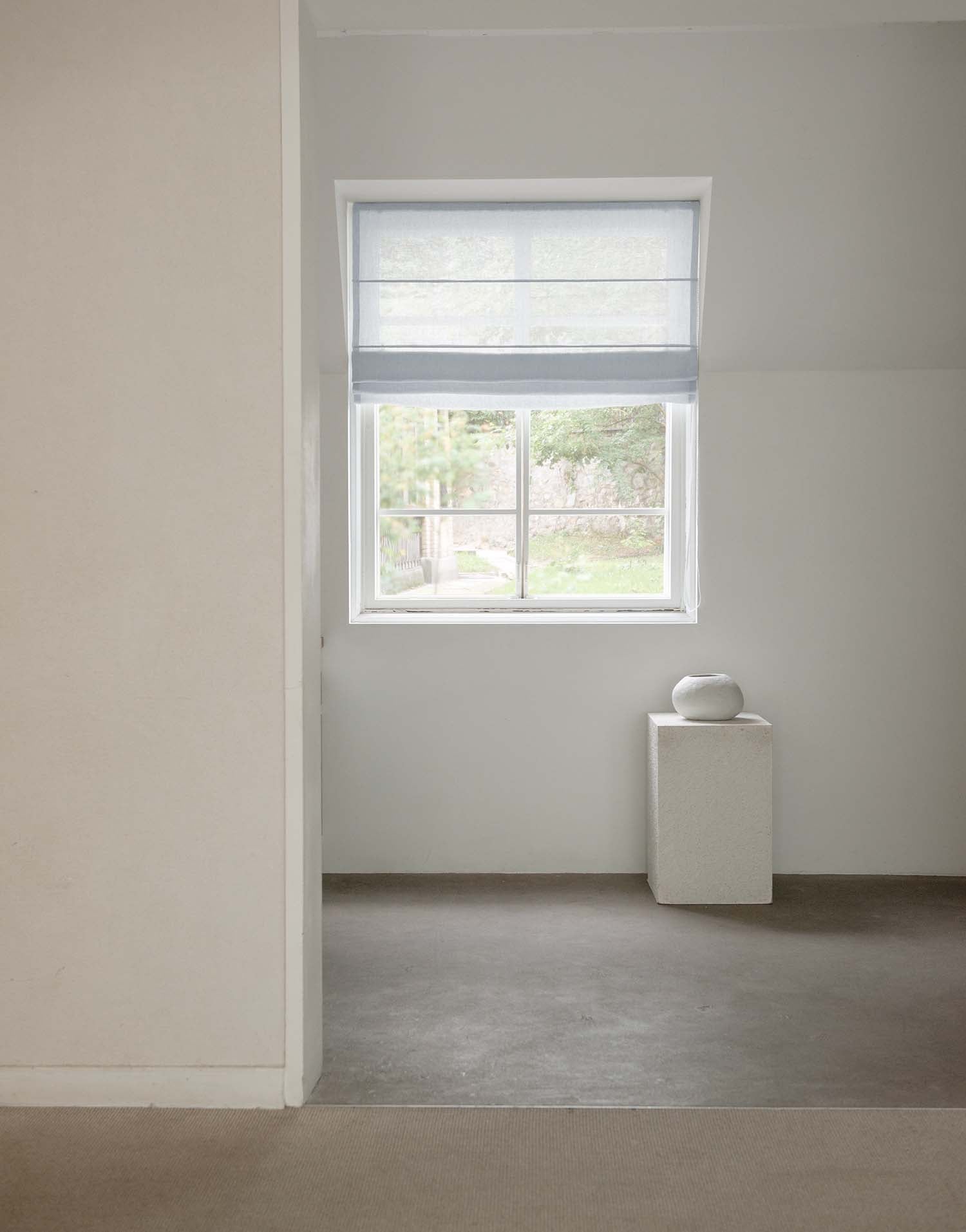 유럽 이탈리아 프리미엄 리넨 하우스 구다모, 퀸트에센셜 린넨 로만쉐이드 라운드 디자인, 마리오네 블루, 맞춤제작 | GUDAMO Italian Linen Roman Shade Round Design Marione Blue Custom