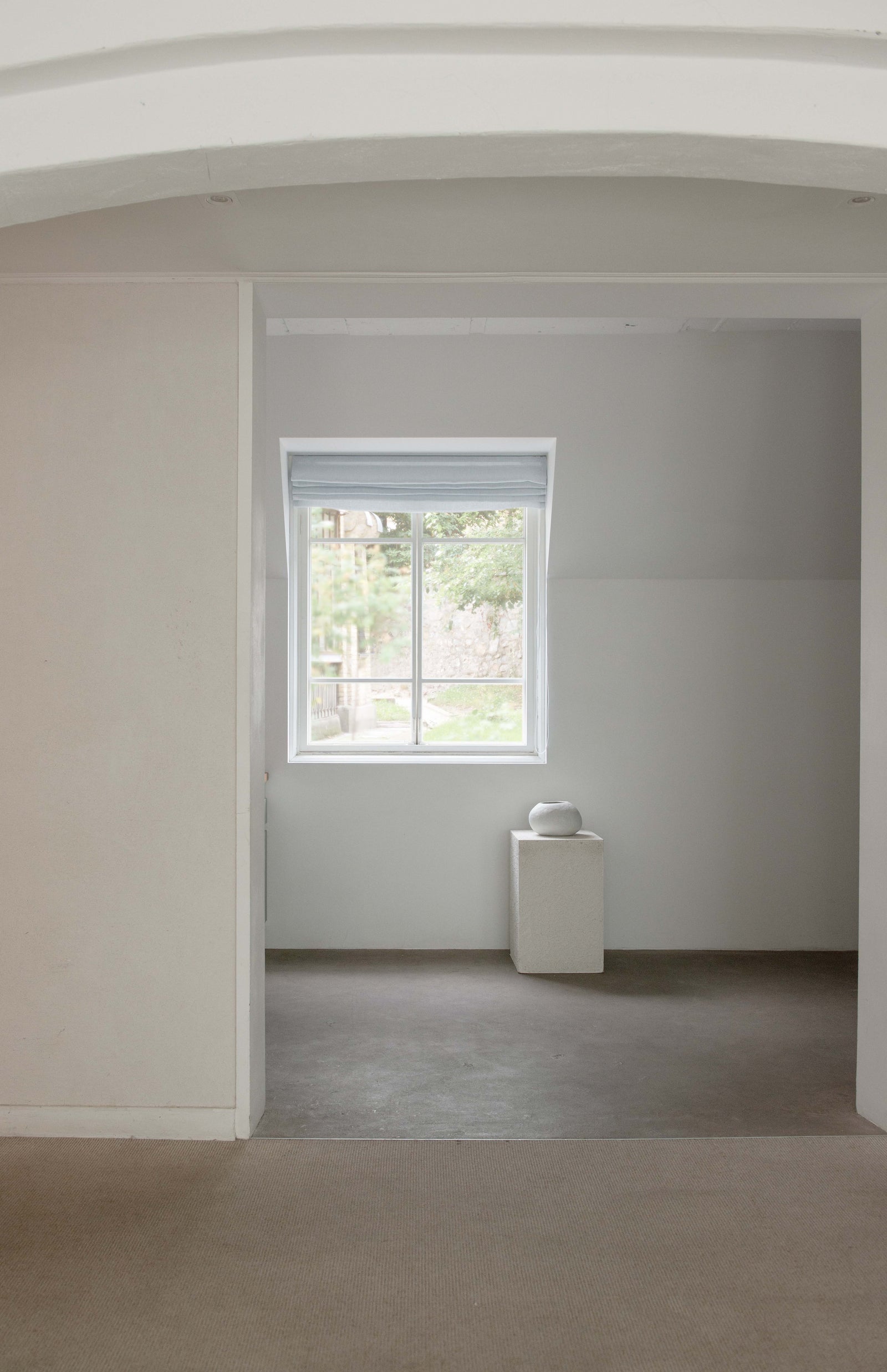 유럽 이탈리아 프리미엄 리넨 하우스 구다모, 퀸트에센셜 린넨 로만쉐이드 라운드 디자인, 마리오네 블루, 맞춤제작 | GUDAMO Italian Linen Roman Shade Round Design Marione Blue Custom