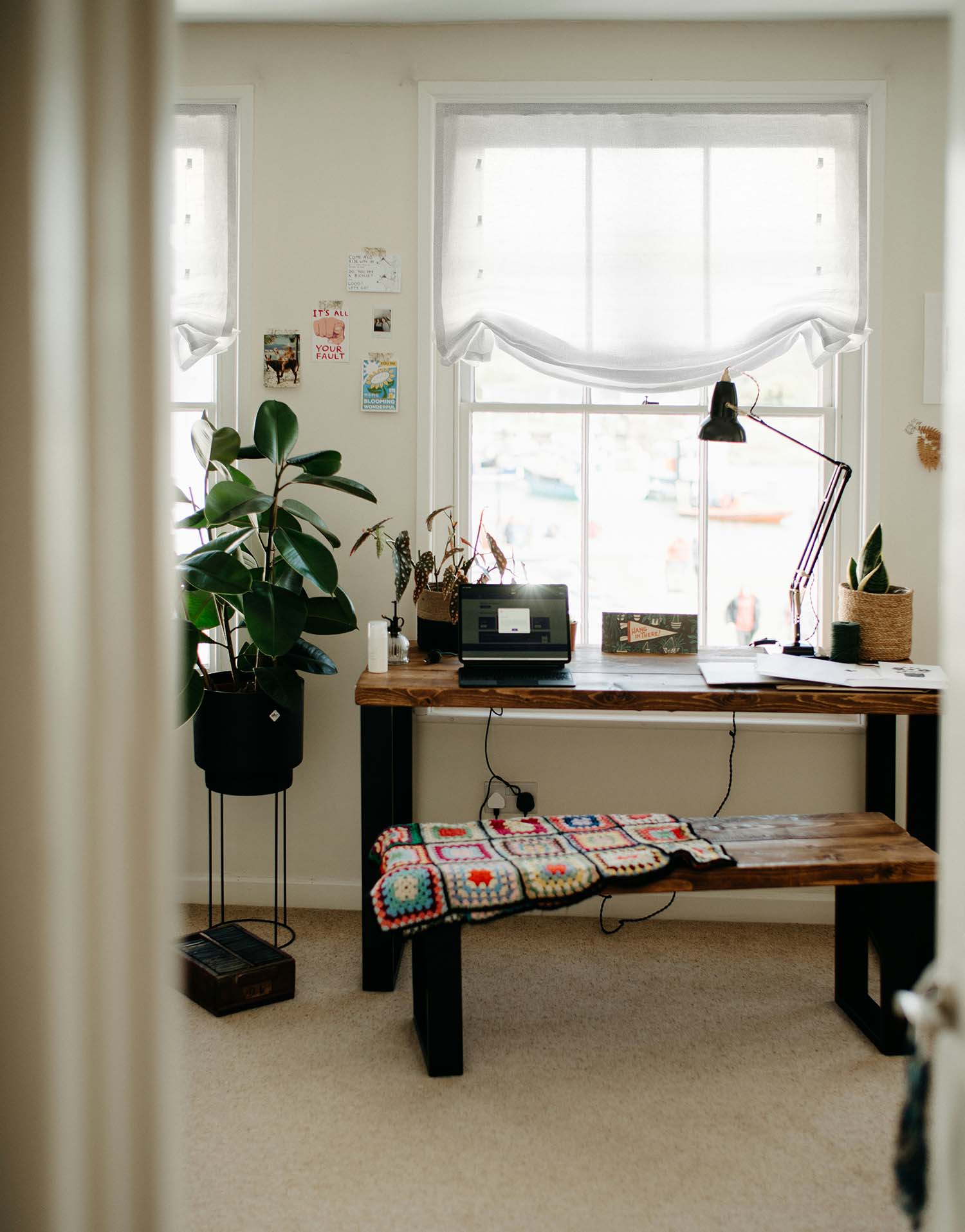 구다모 유럽 수입 이탈리아 린넨 로만쉐이드 커튼, 헴프 화이트 톤의 릴랙스 디자인으로 내추럴하고 세련된 거실과 침실 인테리어를 완성하는 맞춤제작 커튼
