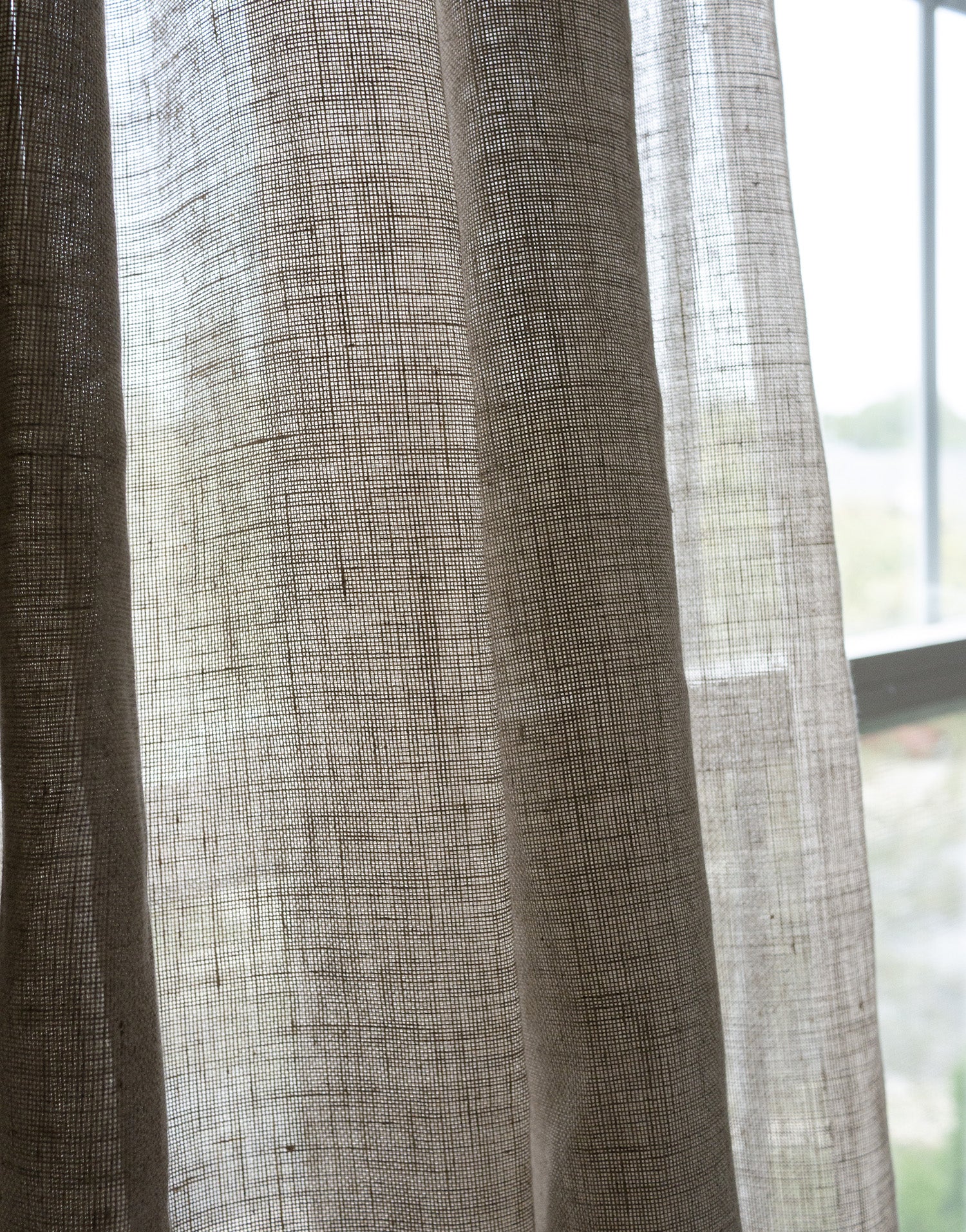 이태리 수입 고중량 리넨 시어 커튼 줄리아노 그레지오 자연광을 부드럽게 거르는 내추럴 린넨 커튼
